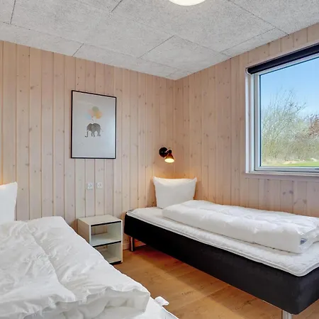 In Sydals With Kitchen *